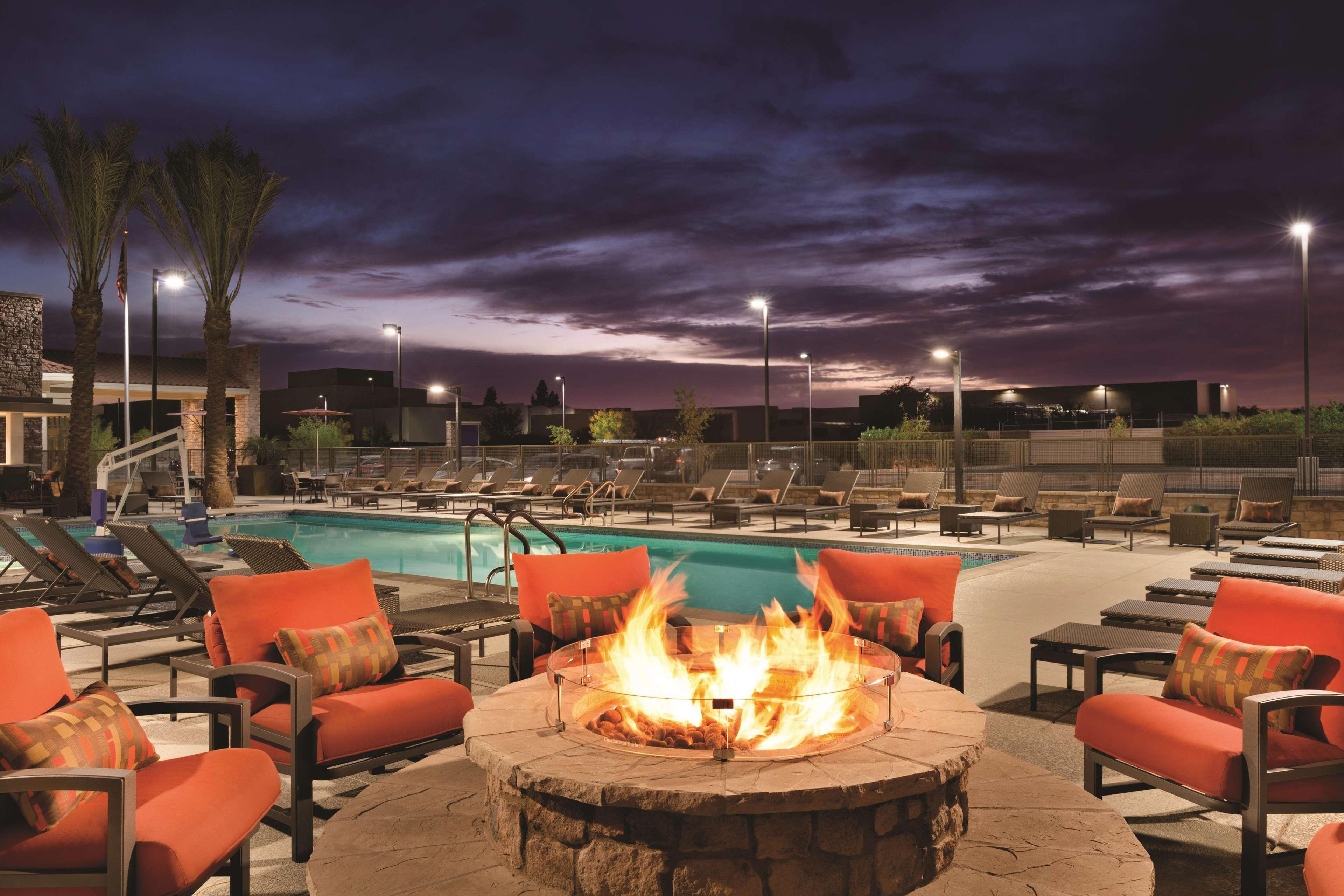 Hyatt Regency Phoenix Downtown - No Destination Fees Bagian luar foto