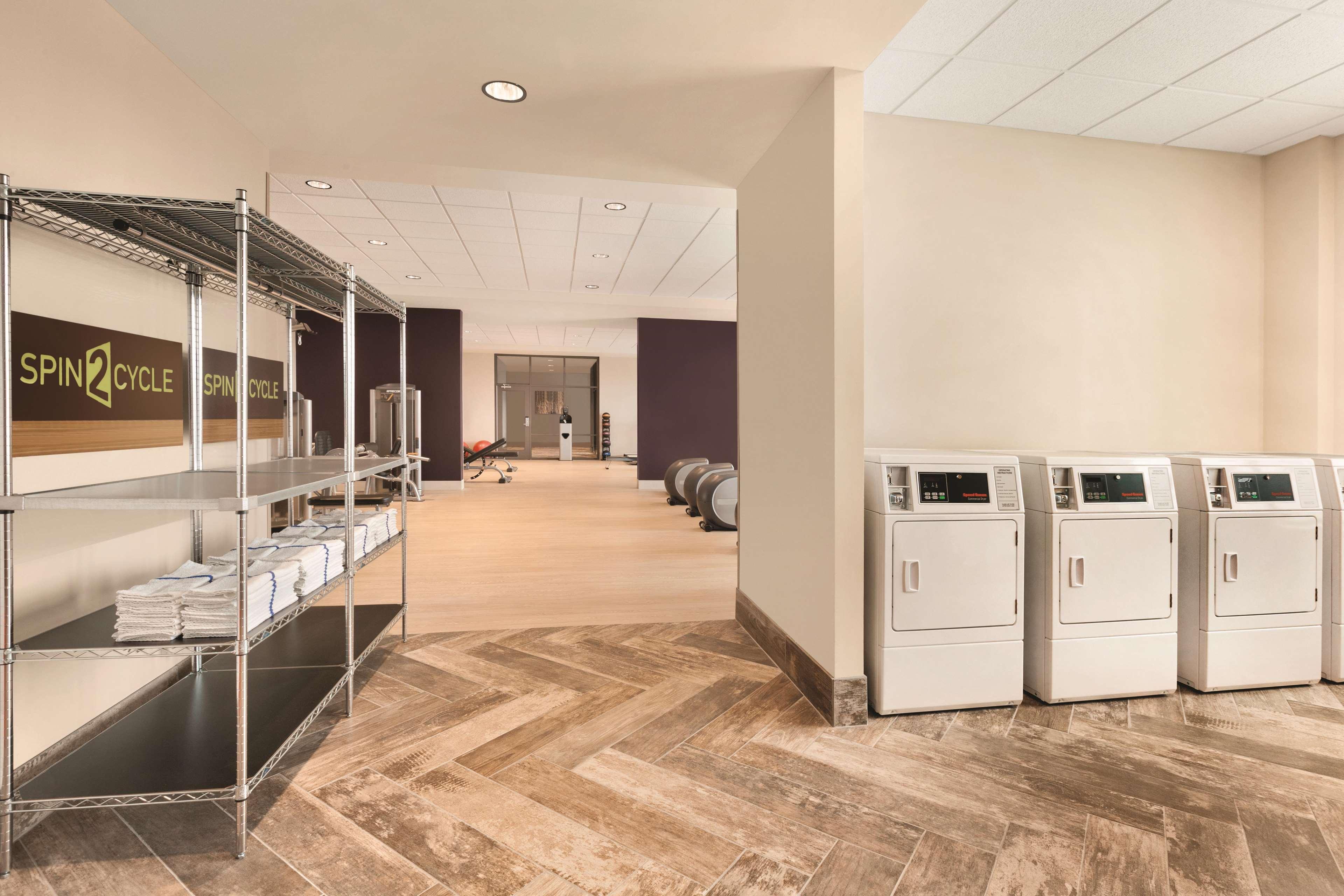 Hyatt Regency Phoenix Downtown - No Destination Fees Bagian luar foto