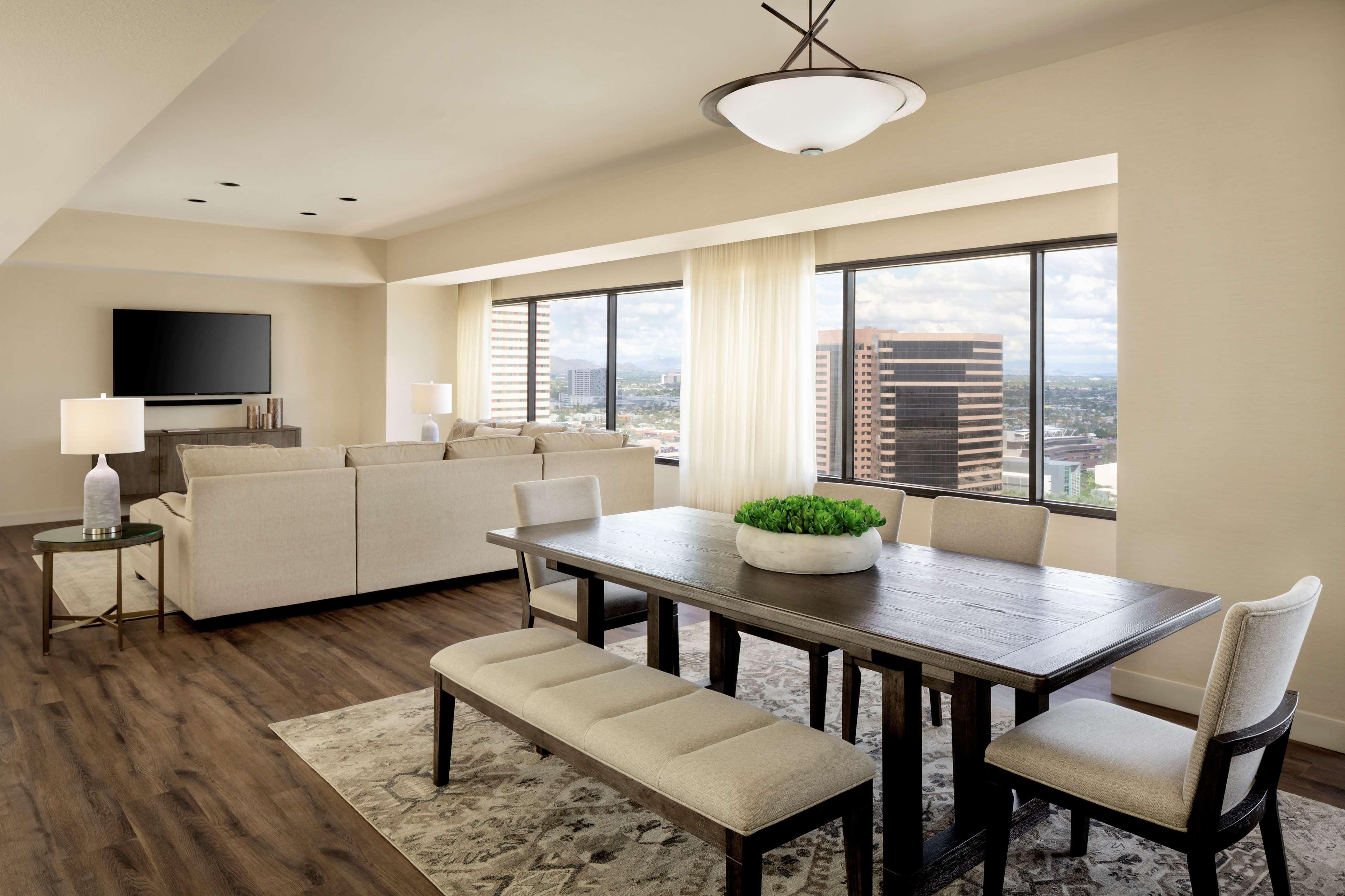 Hyatt Regency Phoenix Downtown - No Destination Fees Bagian luar foto