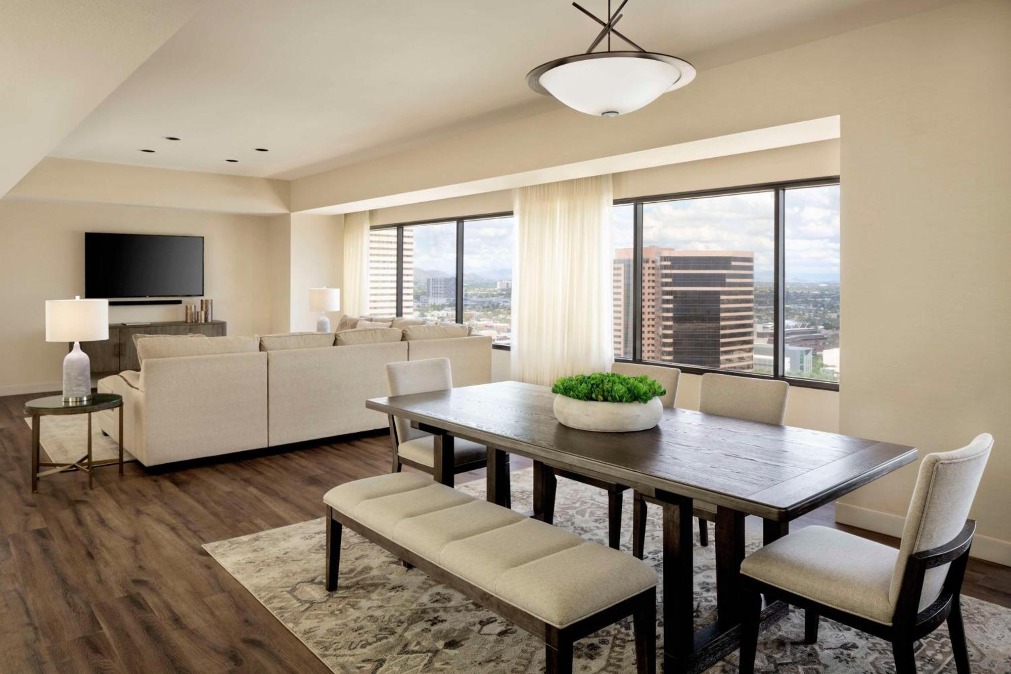 Hyatt Regency Phoenix Downtown - No Destination Fees Bagian luar foto