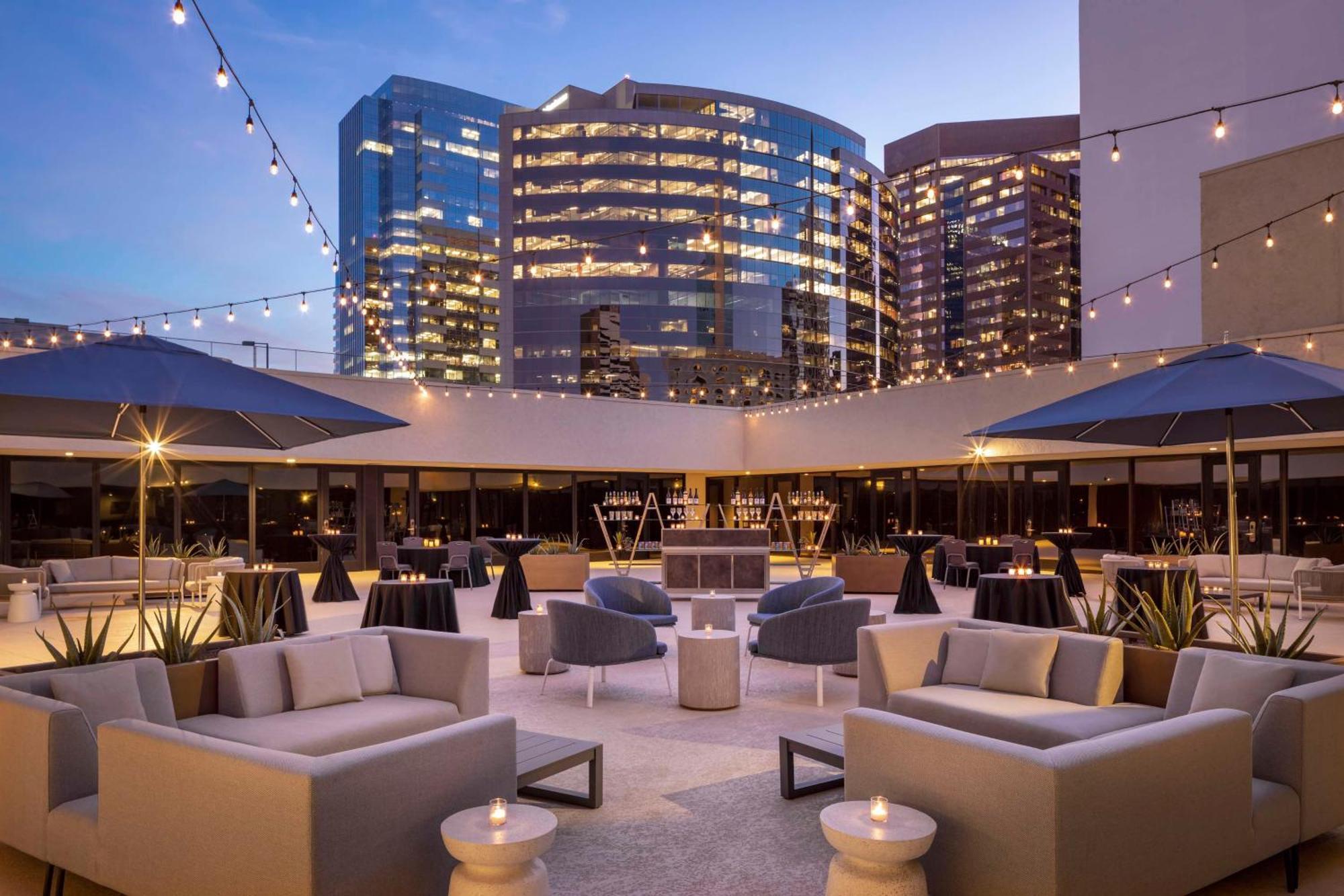 Hyatt Regency Phoenix Downtown - No Destination Fees Bagian luar foto